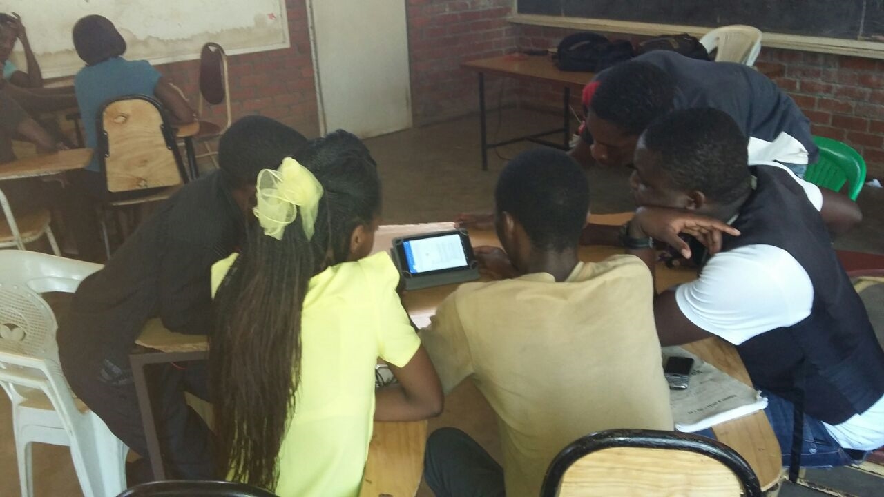Effect of Mobile Electronic Device use on Learning Outcomes and Satisfaction in the Malawian Radiologic Science Classroom